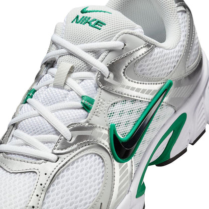 NIKE V5 RNR รองเท้าลำลองผู้ชาย
