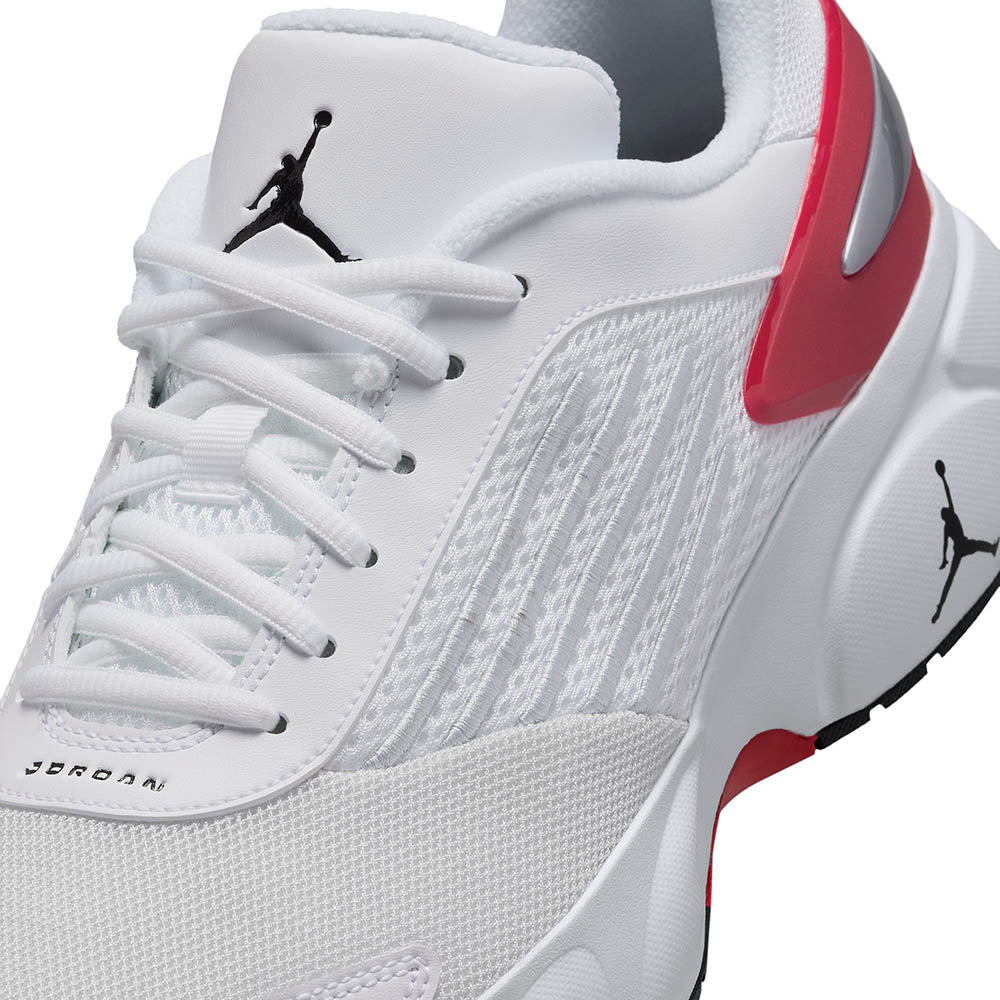NIKE Jordan Trunner Flow รองเท้าบาสเกตบอลผู้ชาย Supersports Thailand