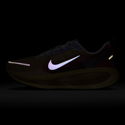 NIKE Vomero 18 SE Men's Running Shoes