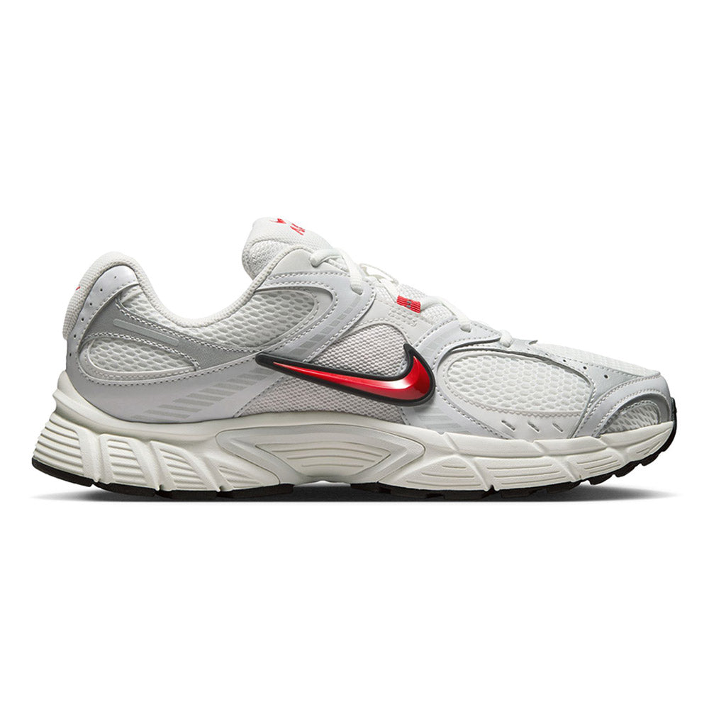 NIKE V5 RNR รองเท้าลำลองผู้ชาย