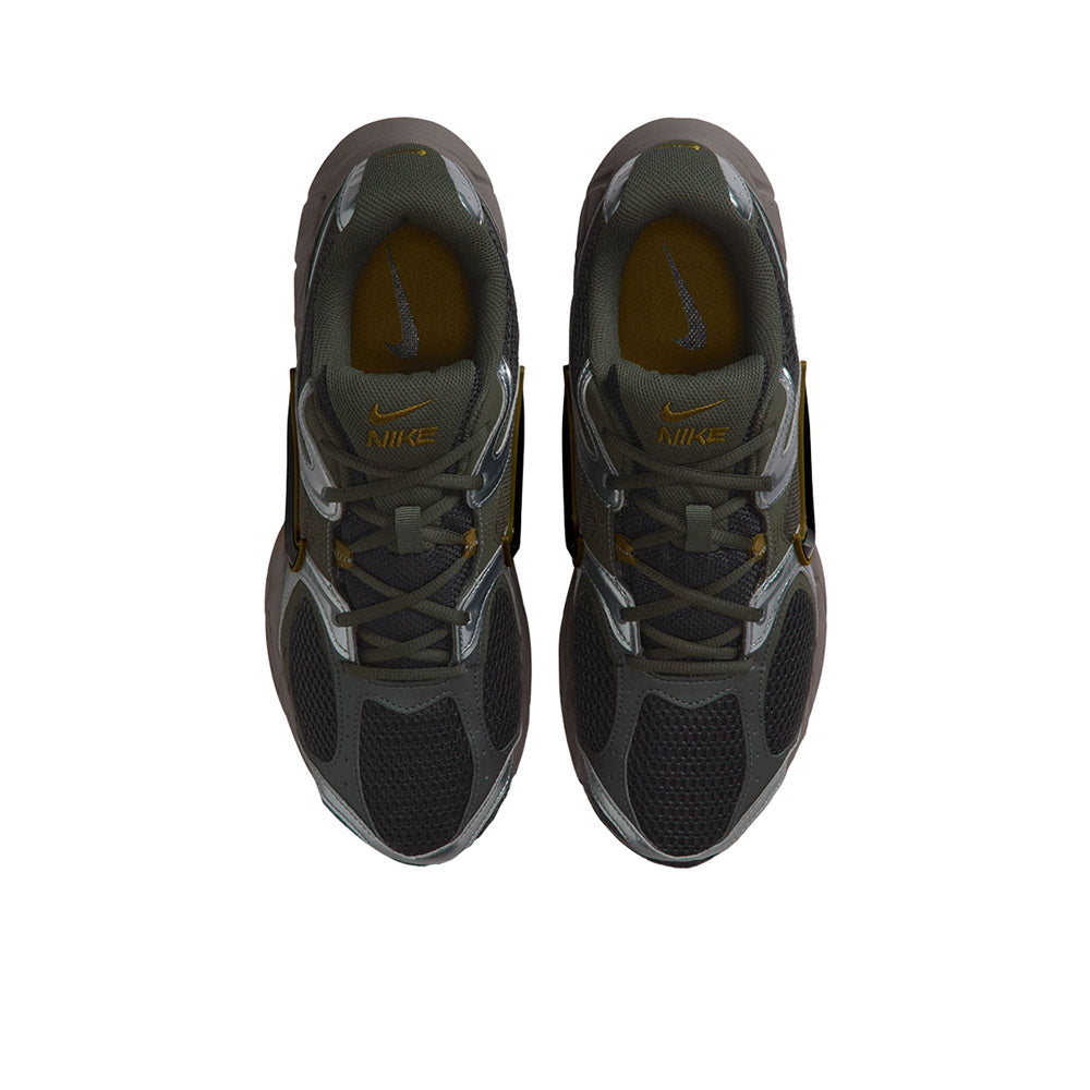 NIKE V5 RNR รองเท้าลำลองผู้ชาย