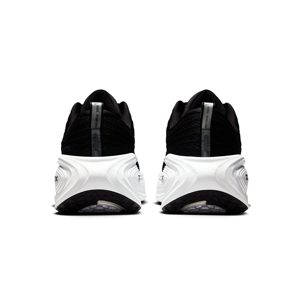 NIKE Vomero Plus Extra Wide รองเท้าวิ่งผู้ชาย