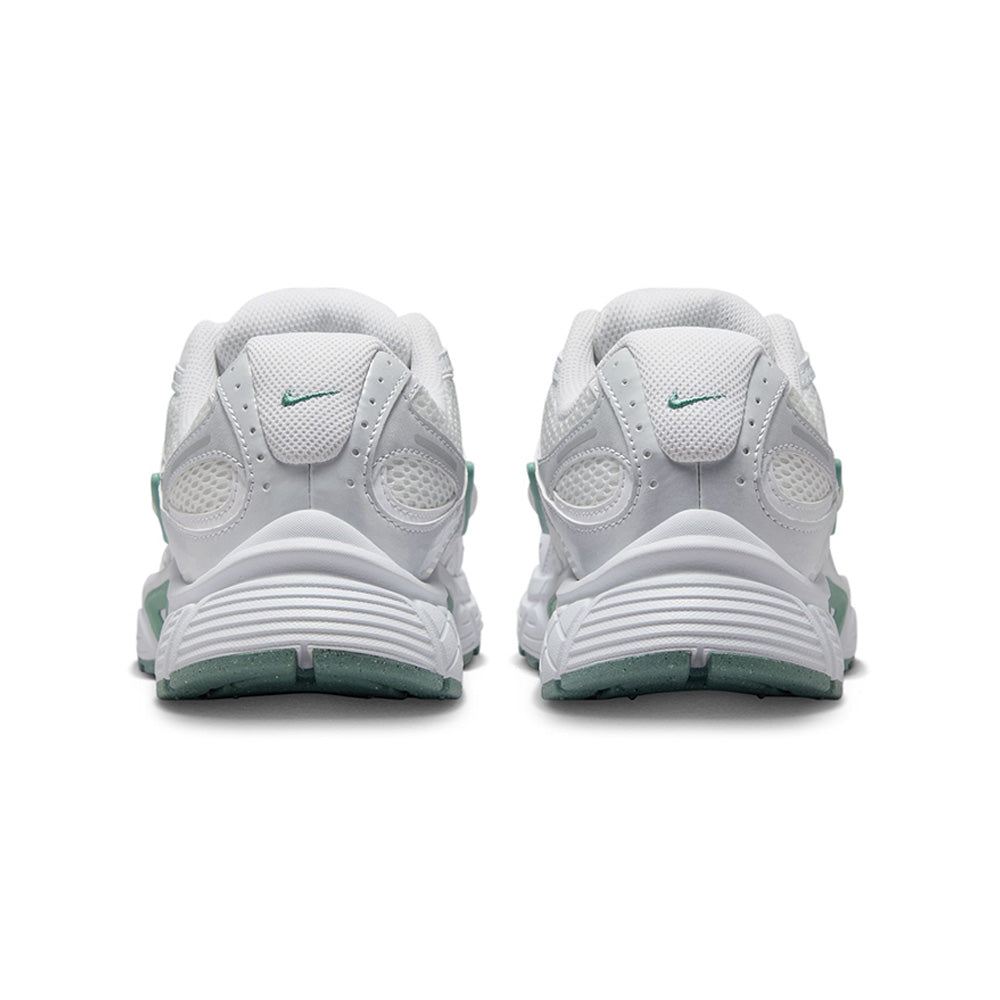 NIKE V5 RNR รองเท้าลำลองผู้หญิง