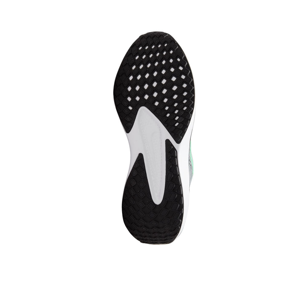 NIKE Quest 6 รองเท้าวิ่งผู้ชาย