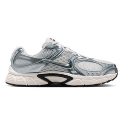 NIKE V5 RNR รองเท้าลำลองผู้ชาย