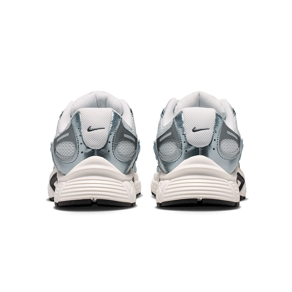 NIKE V5 RNR รองเท้าลำลองผู้ชาย Supersports Thailand