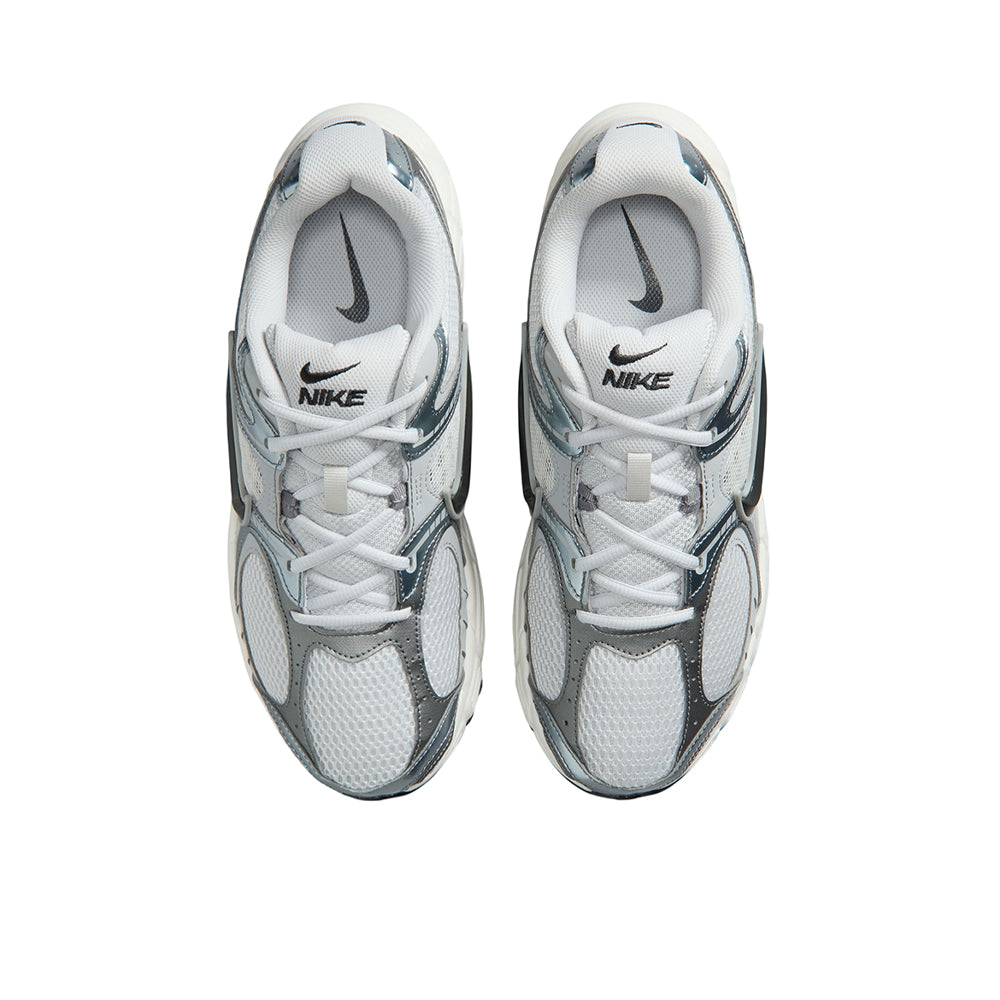 NIKE V5 RNR รองเท้าลำลองผู้ชาย Supersports Thailand