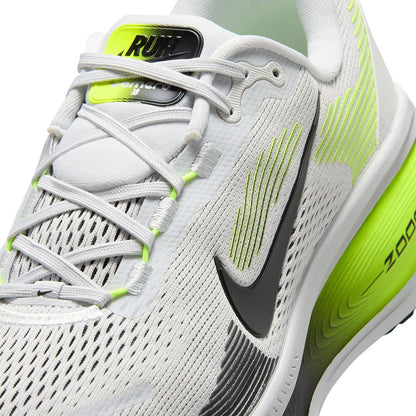 NIKE Vomero 18 รองเท้าวิ่งผู้ชาย