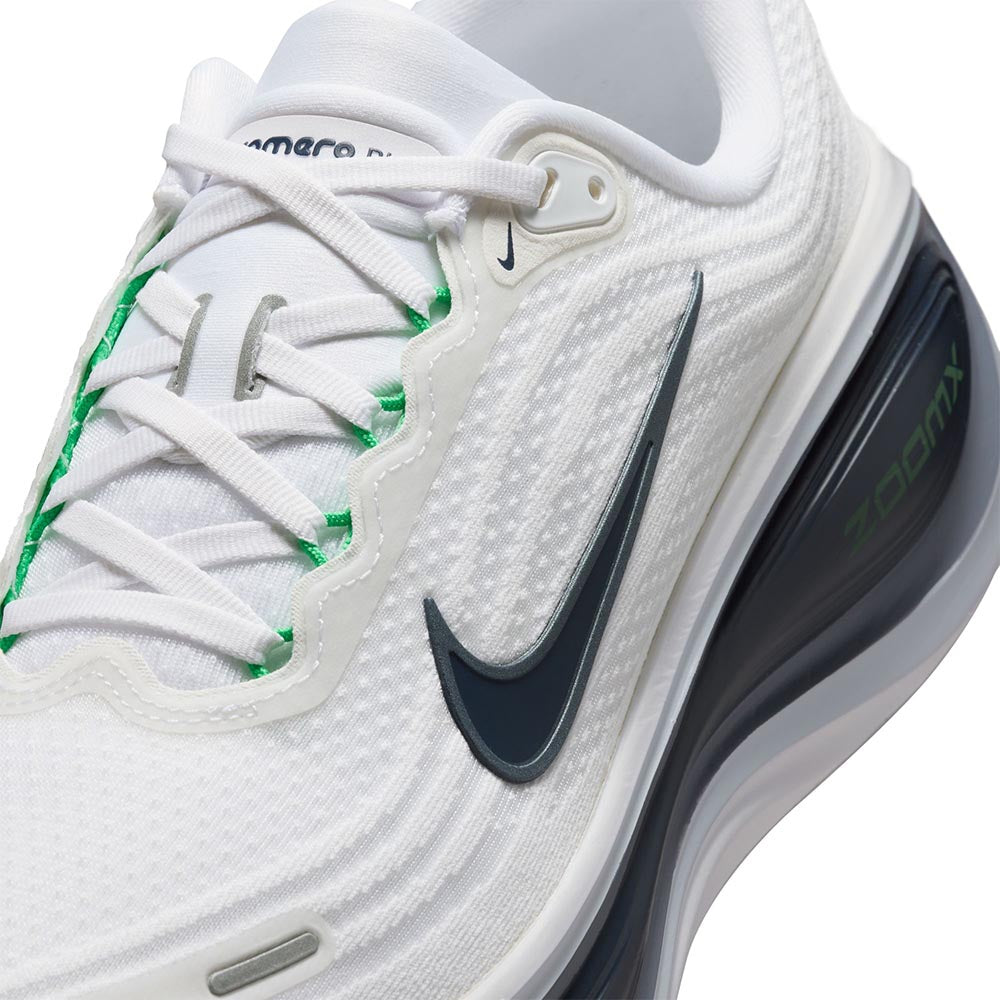 NIKE Vomero Plus รองเท้าวิ่งผู้ชาย Supersports Thailand