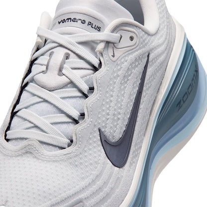 NIKE Vomero Plus รองเท้าวิ่งผู้ชาย