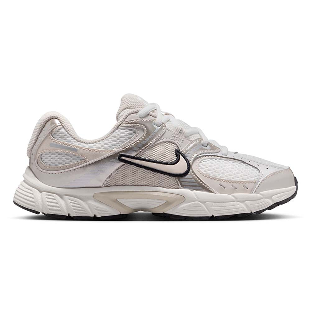 NIKE V5 RNR Boys Running Shoes