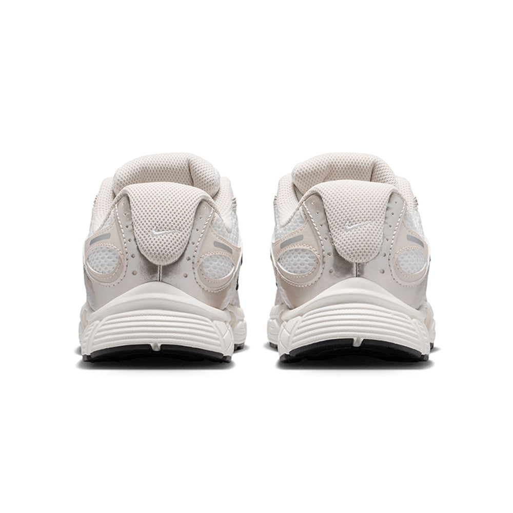 NIKE V5 RNR Boys Running Shoes