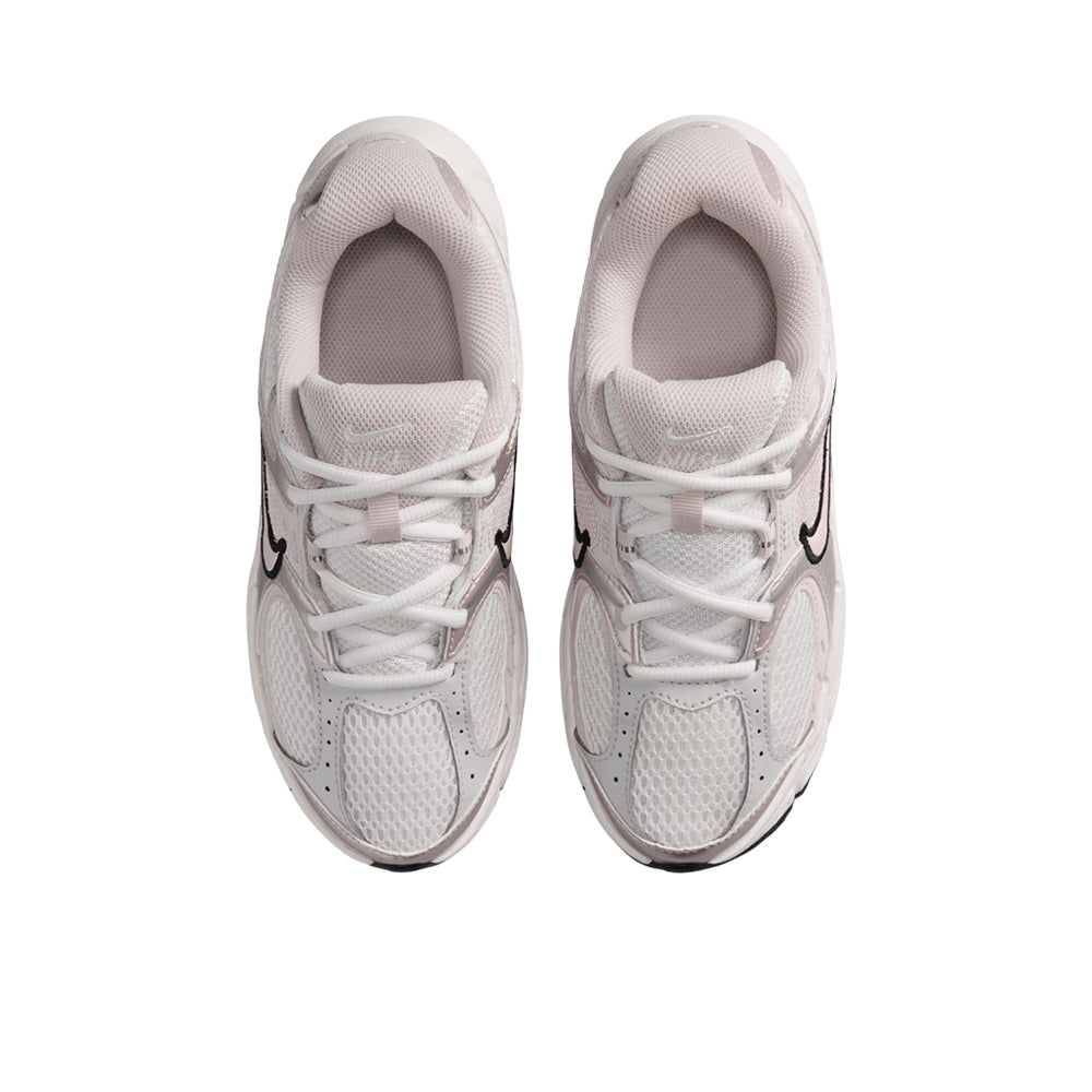NIKE V5 RNR Boys Running Shoes