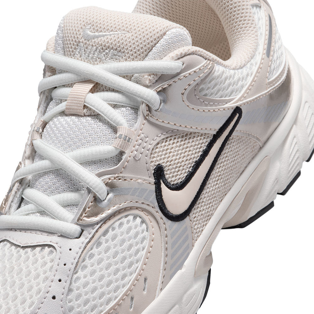 NIKE V5 RNR Boys Running Shoes