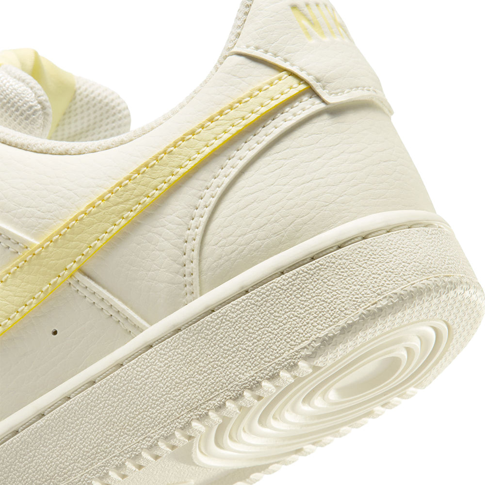 NIKE Court Vision Low รองเท้าลำลองผู้หญิง Supersports Thailand