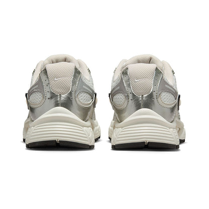NIKE V5 RNR Women's Casual Shoes