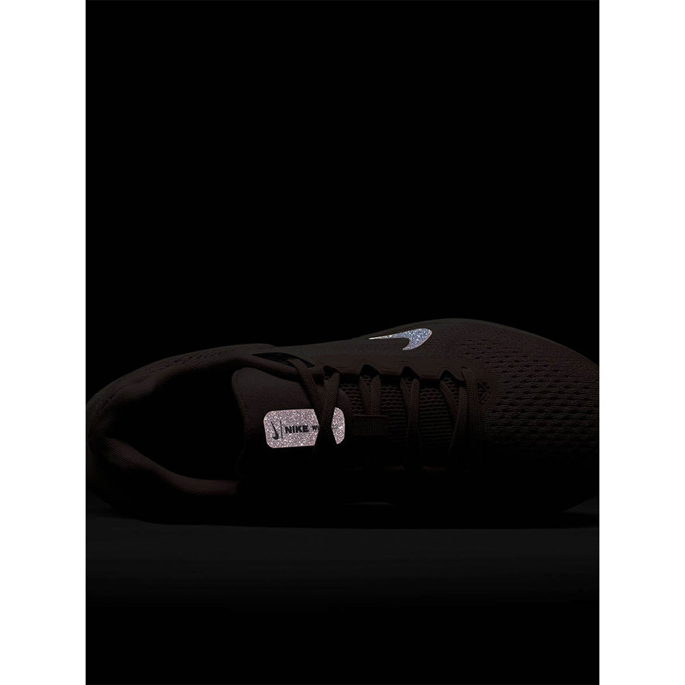 NIKE Winflo 11 Premium รองเท้าวิ่งผู้หญิง