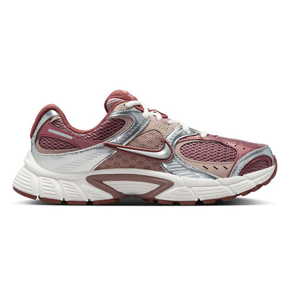 NIKE V5 RNR รองเท้าลำลองผู้หญิง