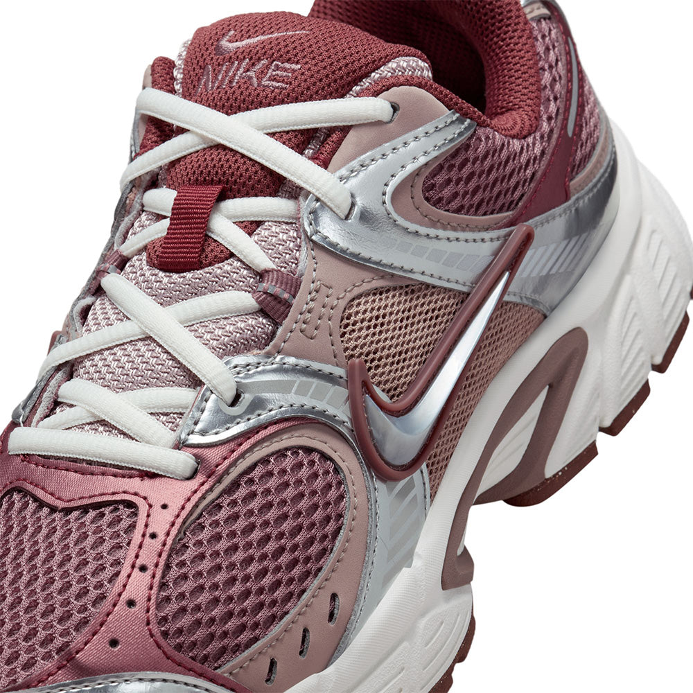 NIKE V5 RNR รองเท้าลำลองผู้หญิง