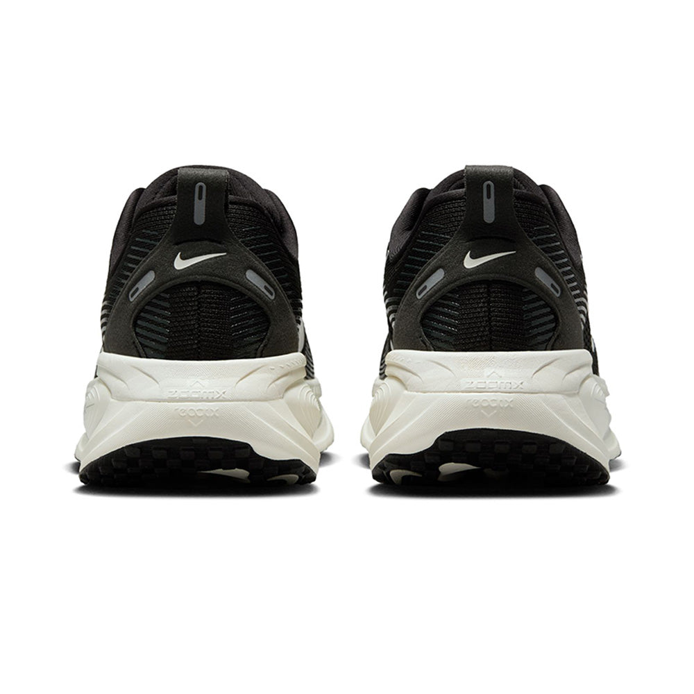 NIKE Vomero 18 Women's Running Shoes