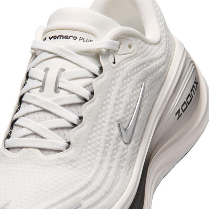 NIKE Vomero Plus รองเท้าวิ่งผู้หญิง