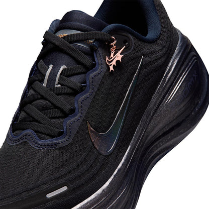 NIKE Vomero Plus "Keely Hodgkinson" รองเท้าวิ่งผู้หญิง
