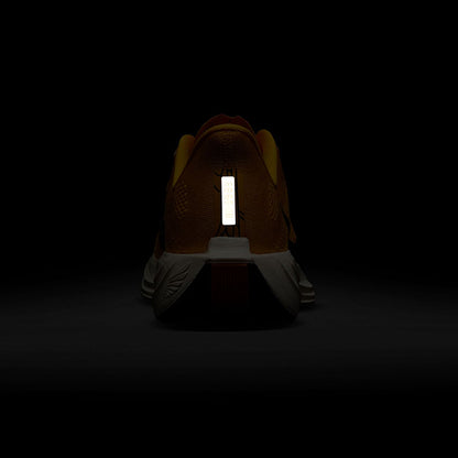 NIKE Pegasus Plus LV8 รองเท้าวิ่งผู้ชาย