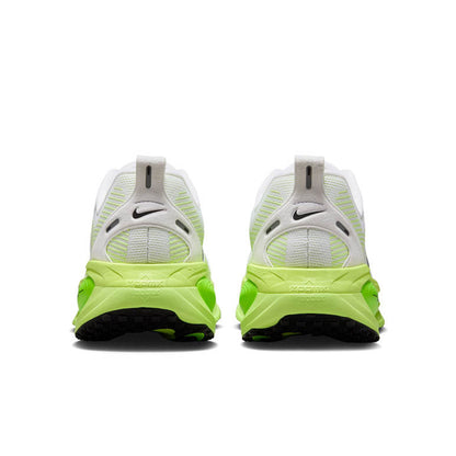 NIKE Vomero 18 รองเท้าวิ่งผู้ชาย