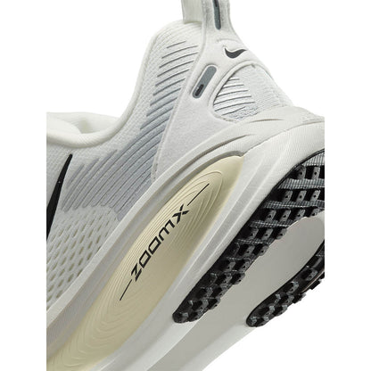 NIKE Vomero 18 Women's Running Shoes