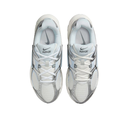 NIKE V5 RNR รองเท้าลำลองผู้หญิง