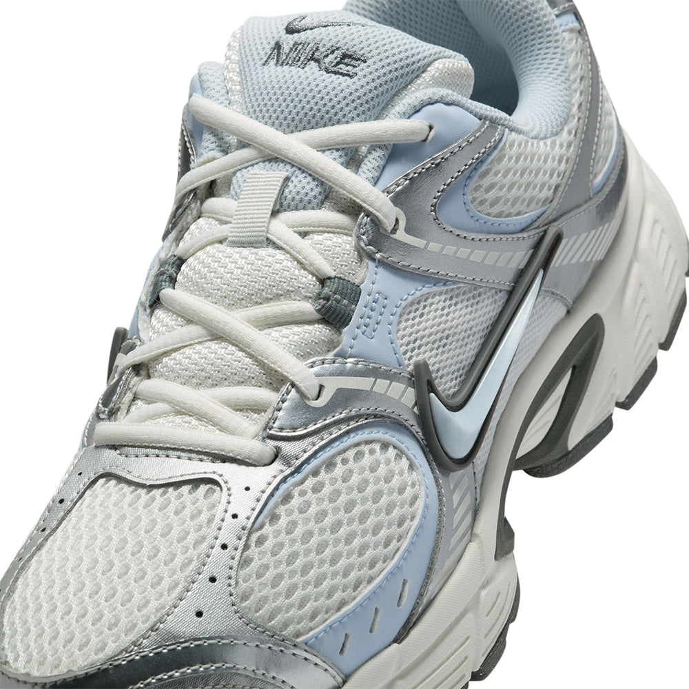 NIKE V5 RNR รองเท้าลำลองผู้หญิง