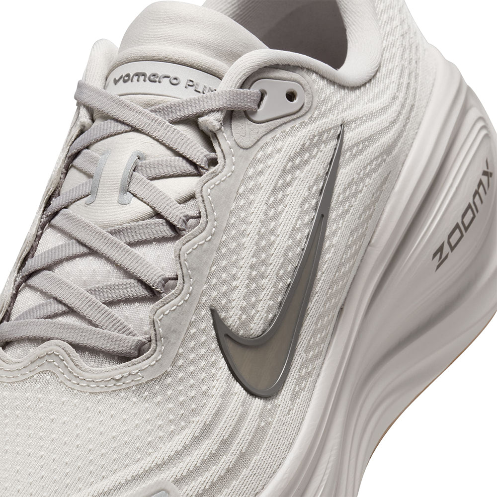 NIKE Vomero Plus Men's Running Shoes - Supersports Thailand