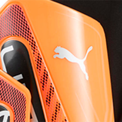 PUMA Ultra Light สนับแข้งฟุตบอลผู้ชาย