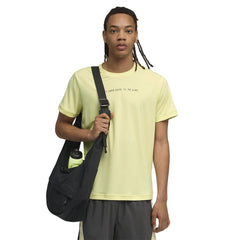 PUMA Run Club Graphic Tee เสื้อวิ่งผู้ชาย
