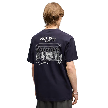 PUMA Graphic Cafe Relaxed เสื้อยืดผู้ชาย