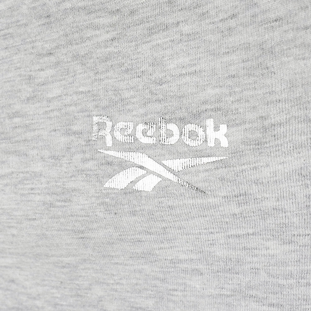 REEBOK Small Logo Cropped เสื้อยืดผู้หญิง Supersports Thailand