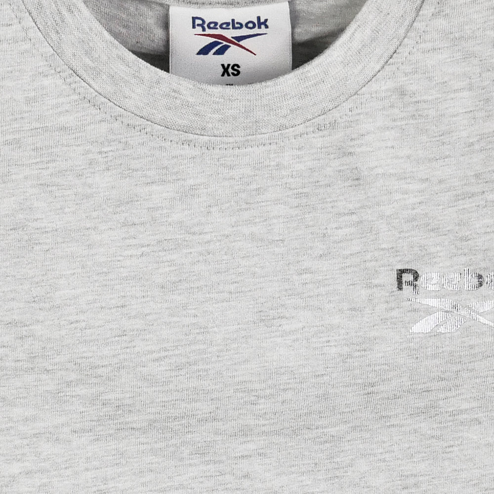 REEBOK Small Logo Cropped เสื้อยืดผู้หญิง Supersports Thailand
