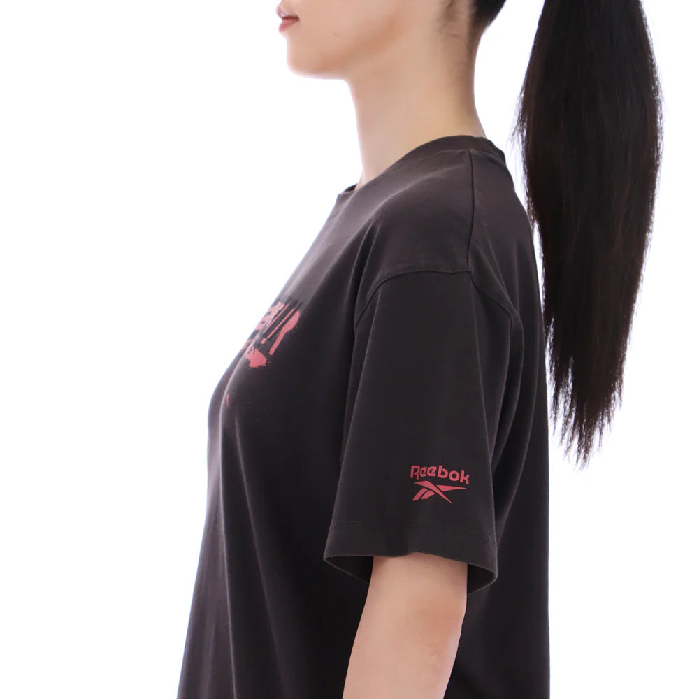 REEBOK Michelle Graphic เสื้อยืดผู้หญิง