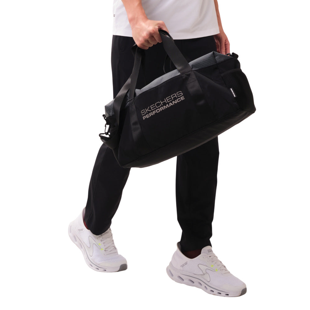 SKECHERS Performance กระเป๋ายิมทรงหมอนผู้ใหญ่ Supersports Thailand