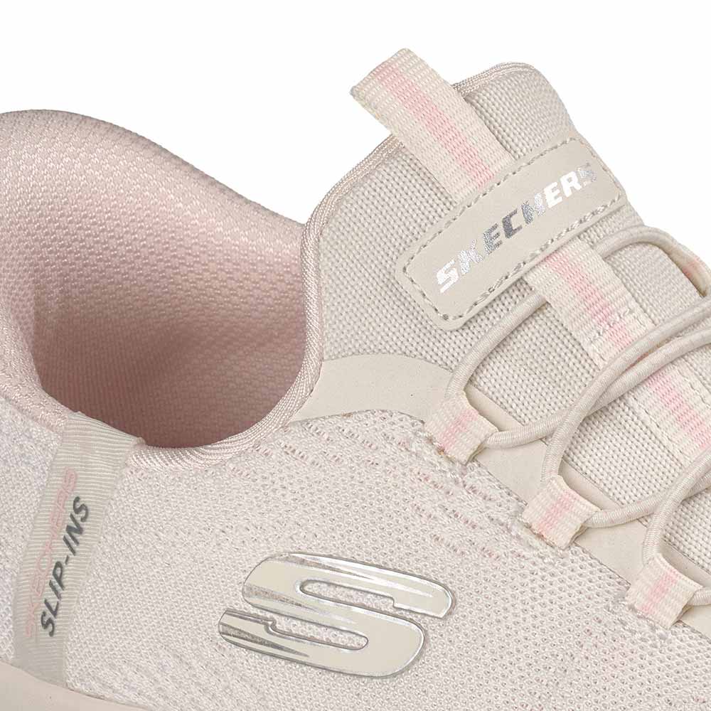 SKECHERS Hands Free Slip-ins: Summits - Dream Chaser Women's Lifestyle Shoes - Supersports Thailand Supersports Thailand