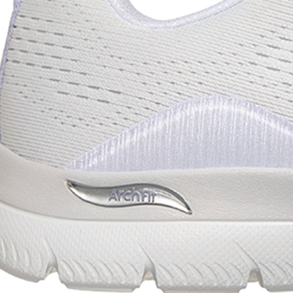 SKECHERS Arch Fit Summits - Daily Flow Women's Lifestyle Shoes - Supersports Thailand