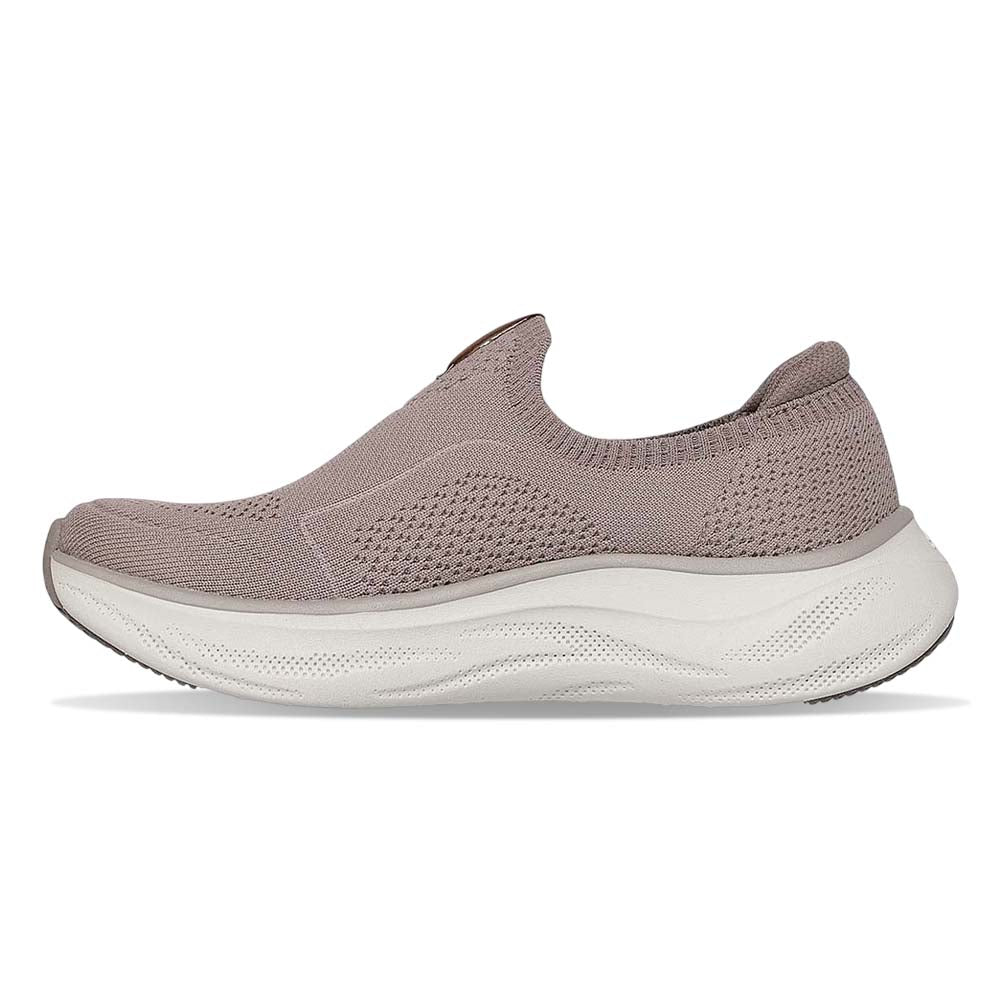 SKECHERS Skech Cloud - Soft Serenity Women's Lifestyle Shoes - Supersports Thailand Supersports Thailand