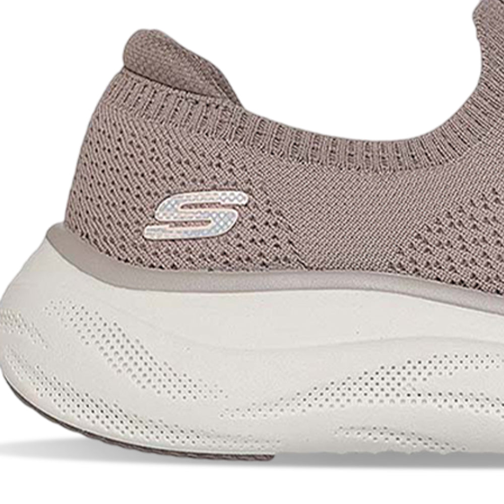 SKECHERS Skech Cloud - Soft Serenity Women's Lifestyle Shoes - Supersports Thailand