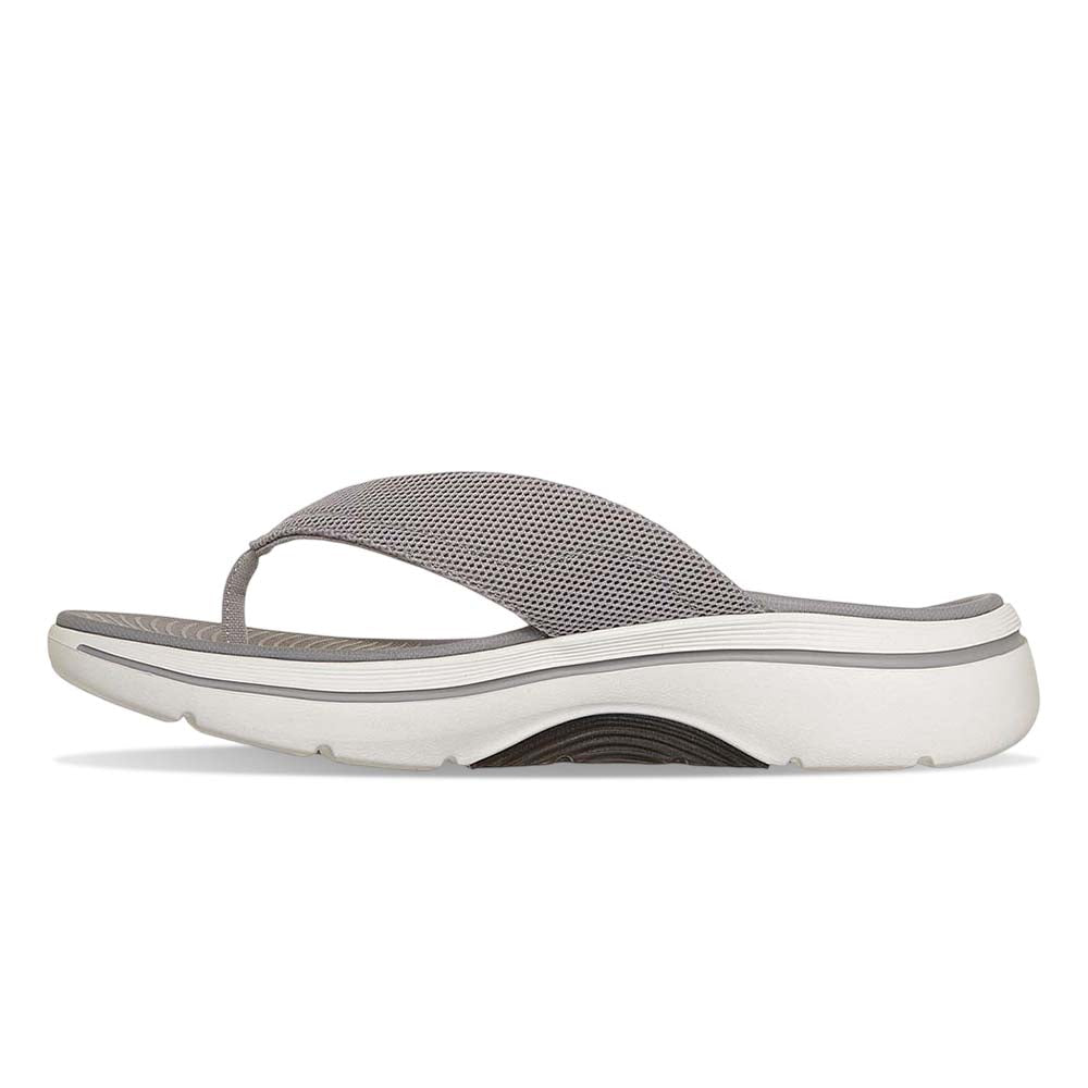 SKECHERS GOwalk Arch Fit 2.0 - Surfacer Iii Men's Sandals - Supersports Thailand Supersports Thailand