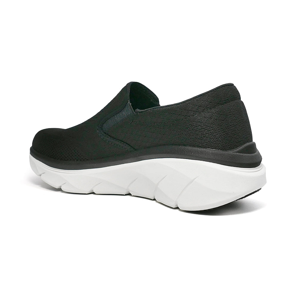 SKECHERS Relaxed Fit®: D'Lux Walker® 2.0 - Denmor Men's Lifestyle Shoes - Supersports Thailand