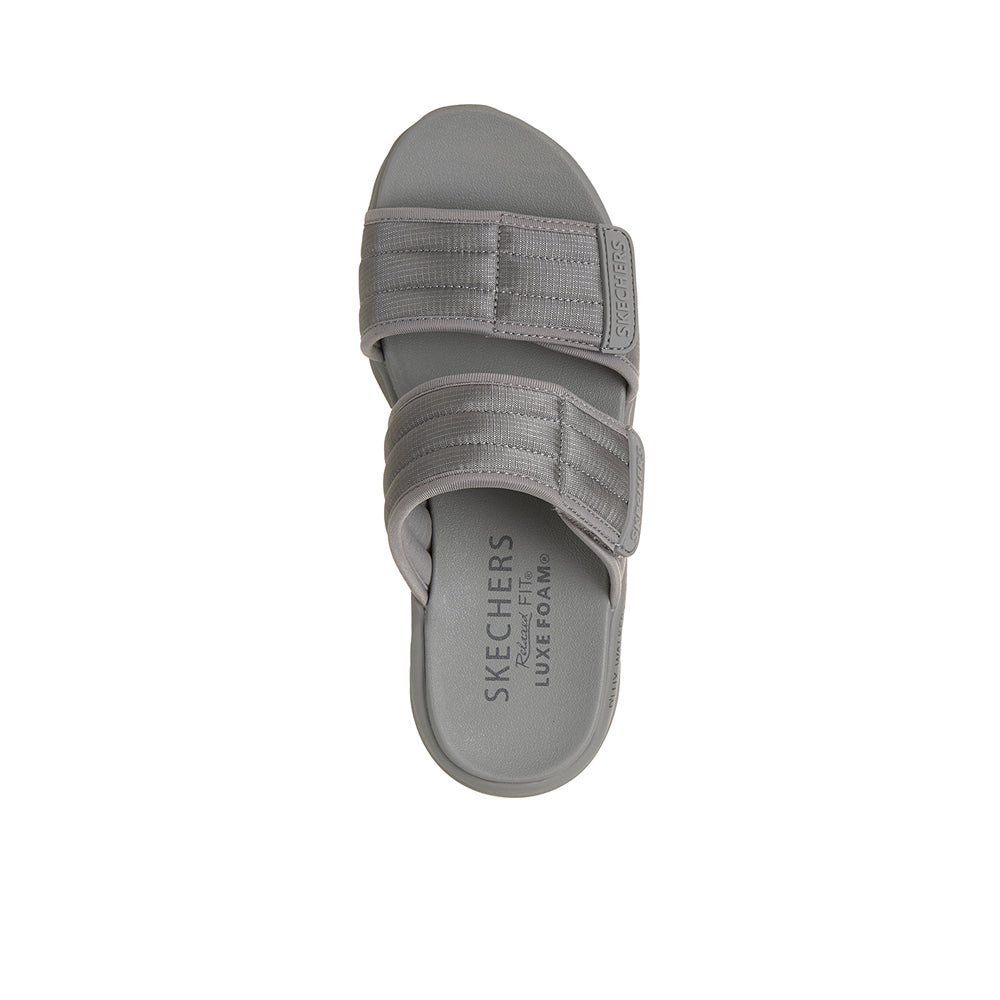 SKECHERS Sport Comfort: Relaxed Fit®: D'Lux Walker - Poolside Perfect Women's Sandals - Supersports Thailand