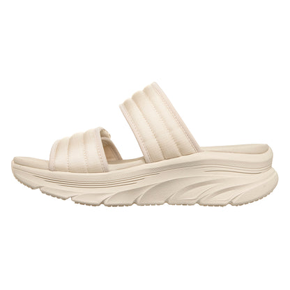 SKECHERS Sport Comfort: Relaxed Fit®: D'Lux Walker - Poolside Perfect Women's Sandals - Supersports Thailand
