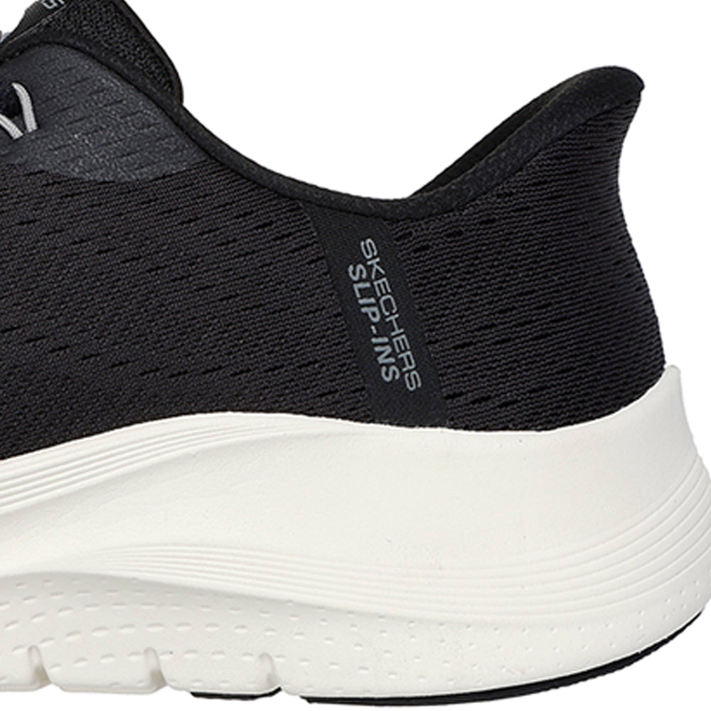 SKECHERS Hands Free Slip-ins®: Arch Fit® 2.0 - Lestur Men's Lifestyle Shoes - Supersports Thailand Supersports Thailand