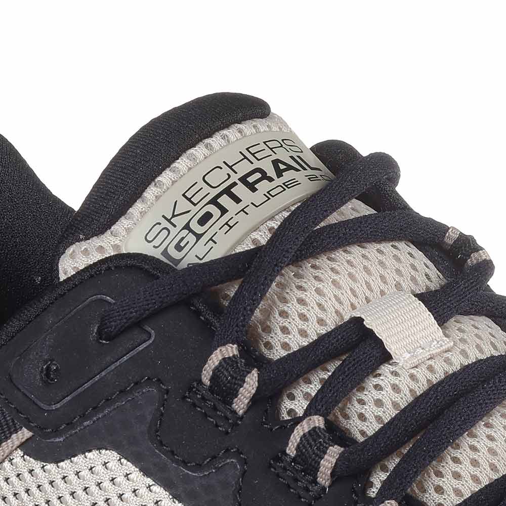 SKECHERS GO RUN® Trail Altitude 2.0 - Marble Rock 3.0 รองเท้าวิ่งเทรลผู้ชาย