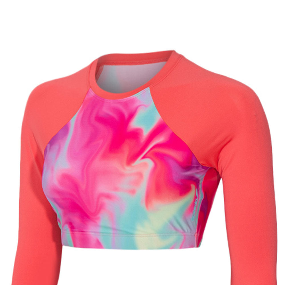 SPEEDO FLU3NTE Printed Crop เสื้อรัชการ์ดผู้หญิง